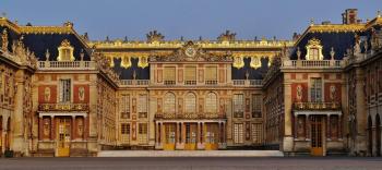 Le Château de Versailles : Un Voyage dans la Splendeur de la France Royale