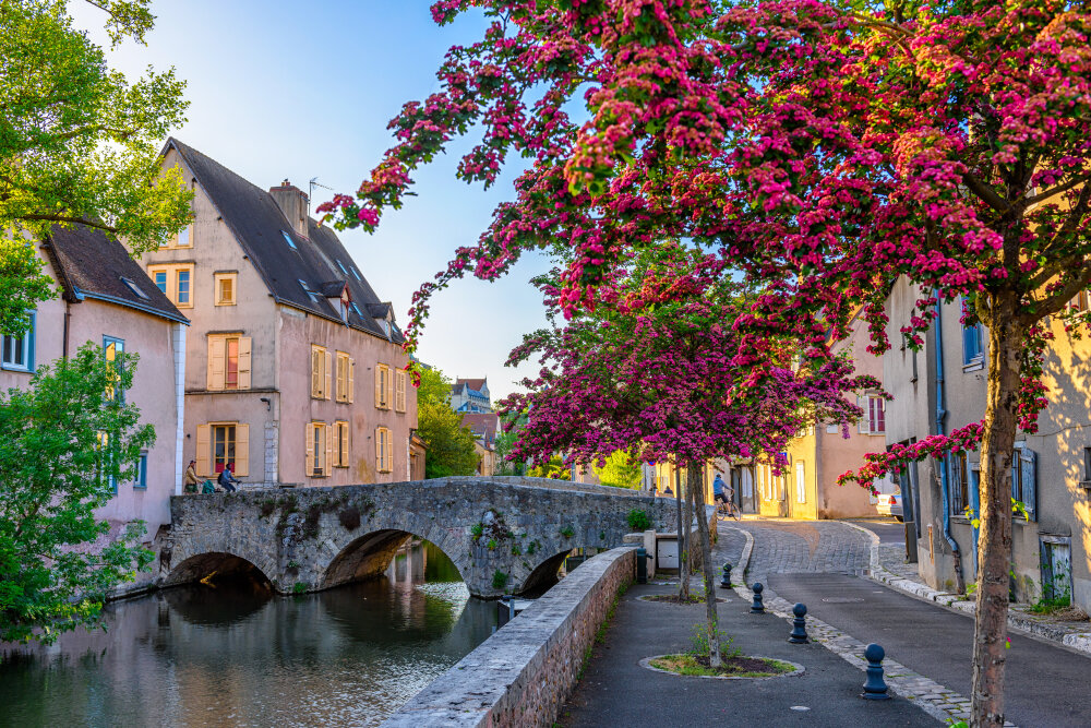 Les contraintes architecturales pour rénover une maison dans le centre historique de Chartres